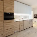 Grosslingova Old Town Retreat Apartment