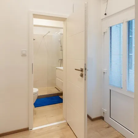 Daire Grosslingova Old Town Retreat *