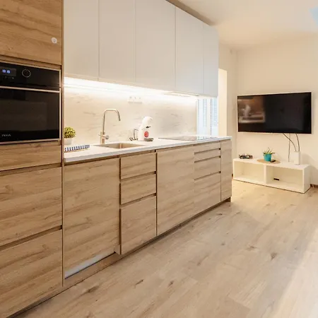 Grosslingova Old Town Retreat Apartment *