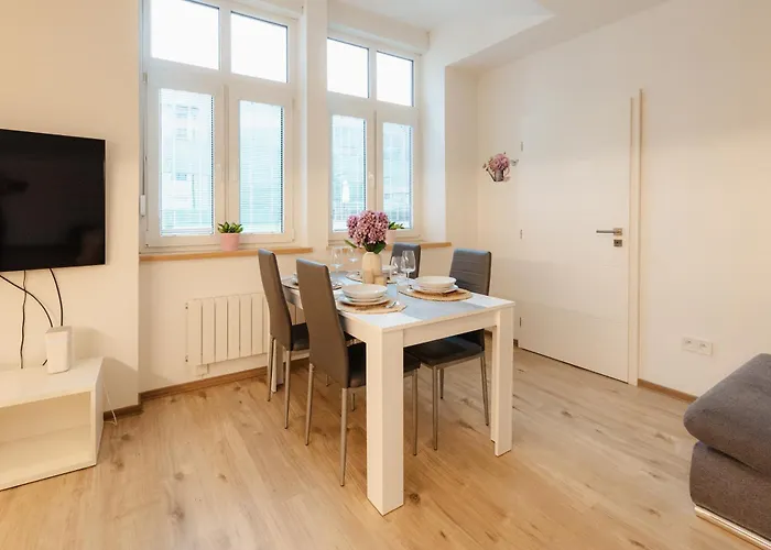 Grosslingova Old Town Retreat * Bratislava