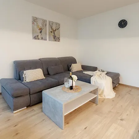 Grosslingova Old Town Retreat Διαμέρισμα *